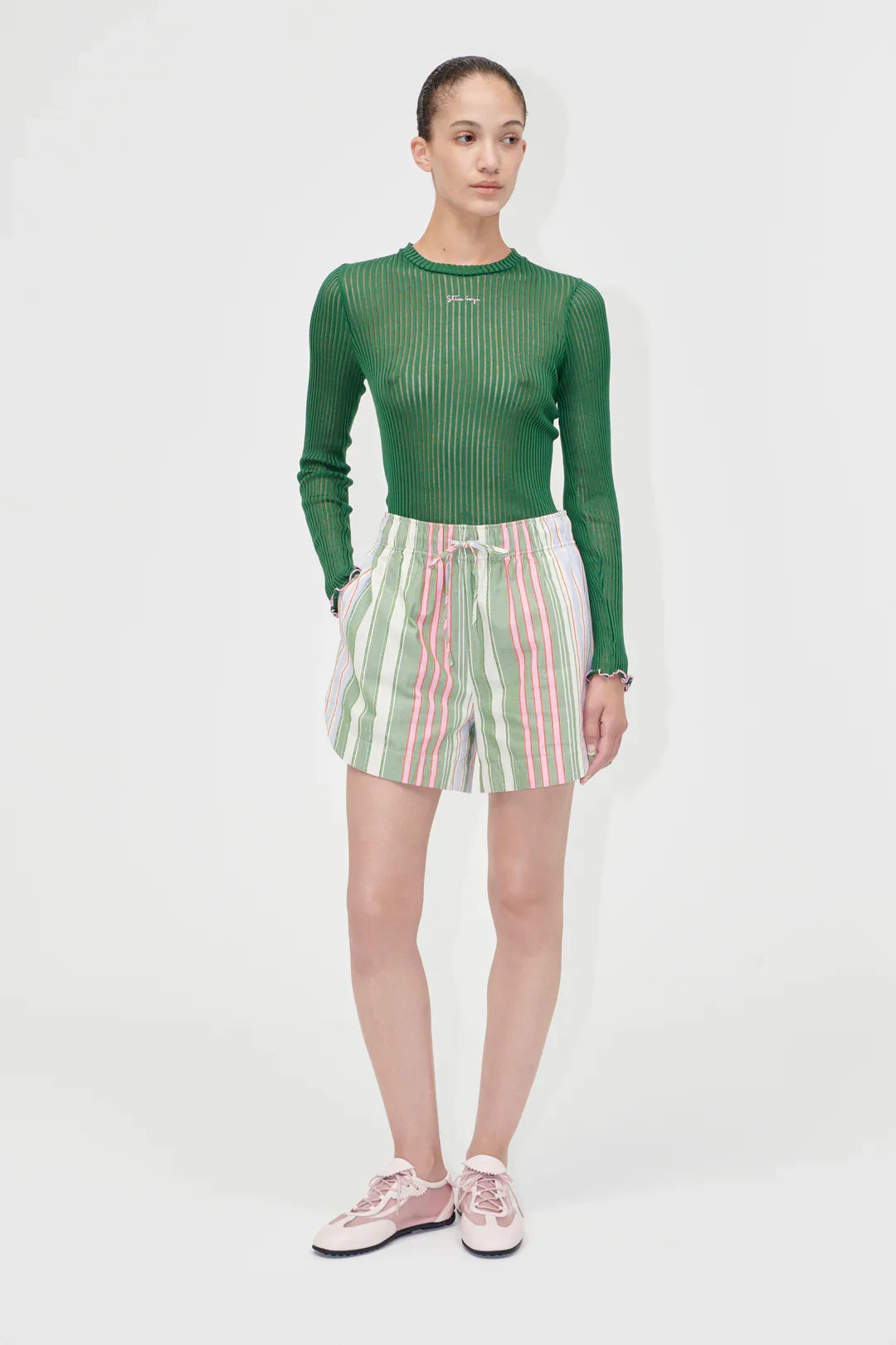 מכנסיים קצרים לנשים Striped